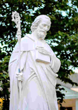 statue de saint benoit